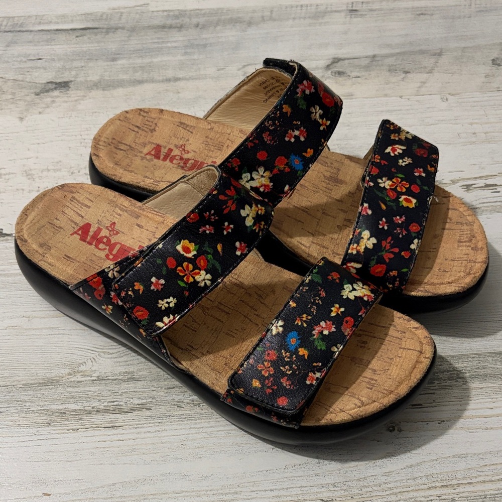 Alegria Women's Black Bryce Floral Platform Sandals
